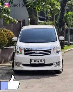 Toyota NAV1 V Matic 2014