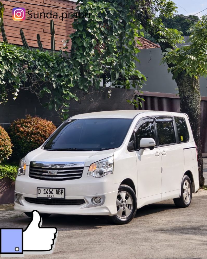 Toyota NAV1 V Matic 2014 full