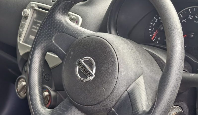 Nissan March Matic 2013 full